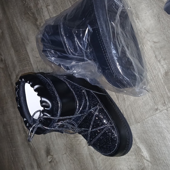 NWT 🌙 black midnight glitter moon boots size 8 - Picture 9 of 17